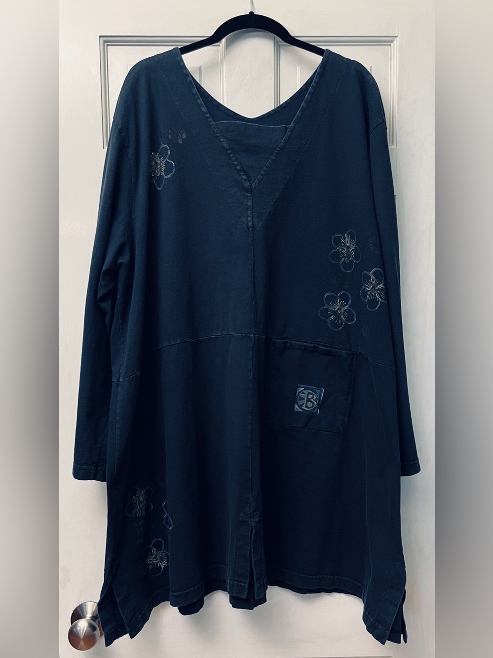 Rare Blue Fish Black 4-Vent Top Size 2
